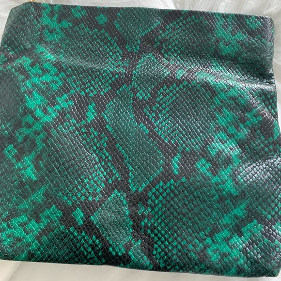 Michael Kors Emerald Snakeskin Clutch - Picture 5 of 14